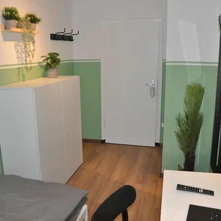 Monteurzimmer Karma Hostel