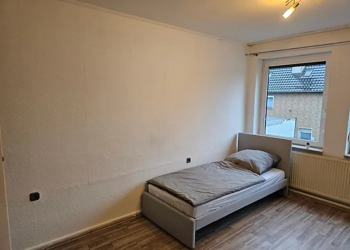 Monteurzimmer Karma ホステル *