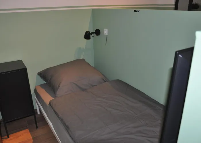 Monteurzimmer Karma Hostel