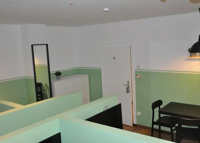 Monteurzimmer Karma Hostel