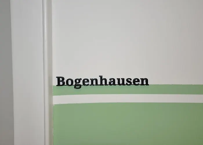 Monteurzimmer Karma ホステル