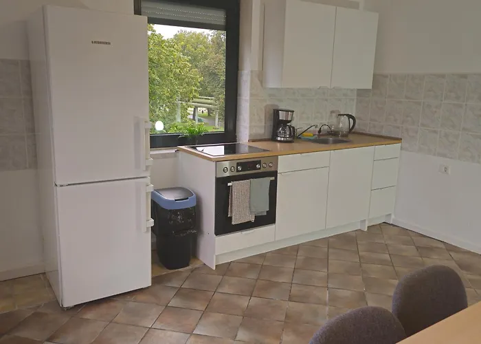 Monteurzimmer Karma ホステル *